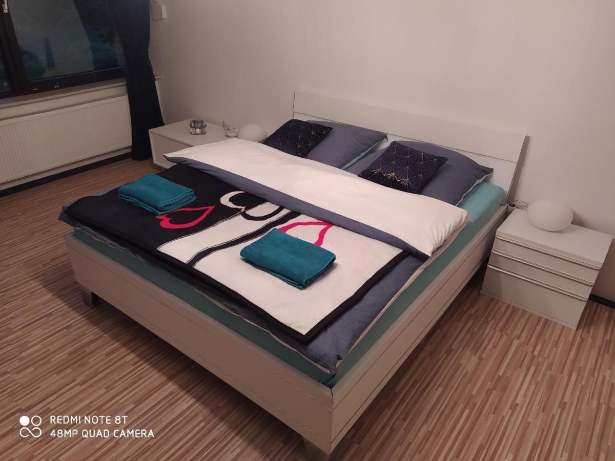Park Villa Ferienwohnung Mit Pool Und 3 Schlafzimmer Ульцинь Екстер'єр фото